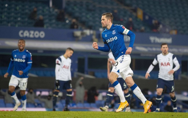 同时让球迷 同时让球迷